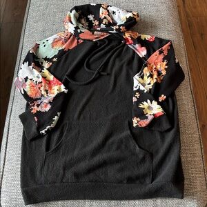 🖤 Bombom Women’s Black Fleece Sweater Pocket, Cowl Neck, Floral Sleeves – Sz XL